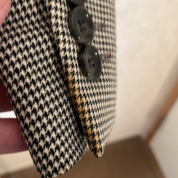 Nautica black and white houndstooth men’s suit jacket . Size 42R. 6 pockets - Picture 6 of 15